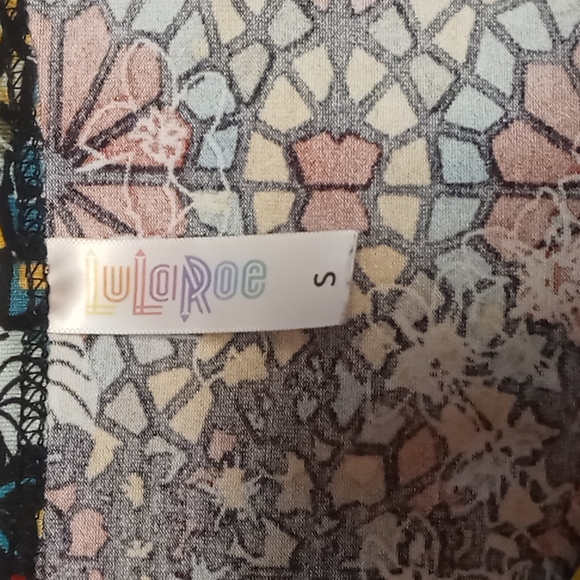Lularoe Size S Patterned Blouse - Picture 4 of 4